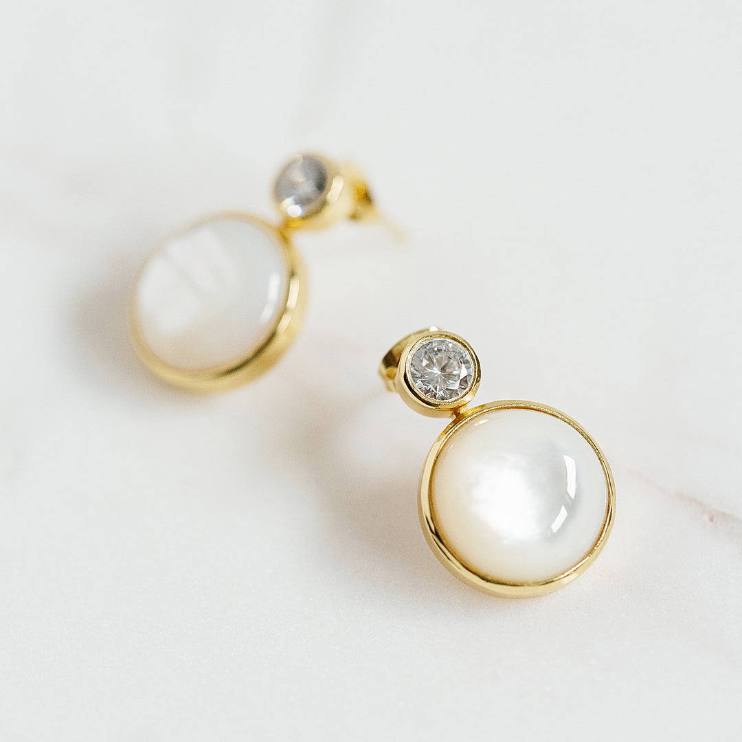 Floating Gem Stud Earrings in Mother of Pearl