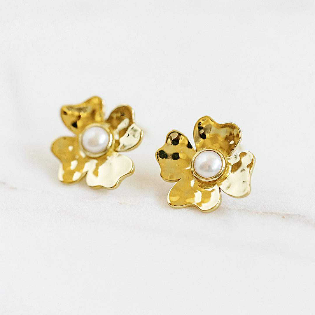 Hammered Gold Abstract Flower Stud Earrings in Pearl