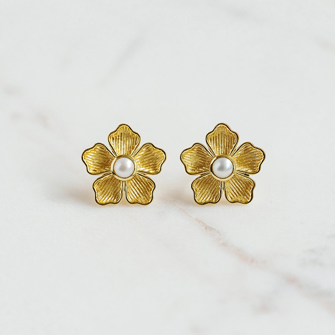 Small Flower Stud Earrings in Pearl